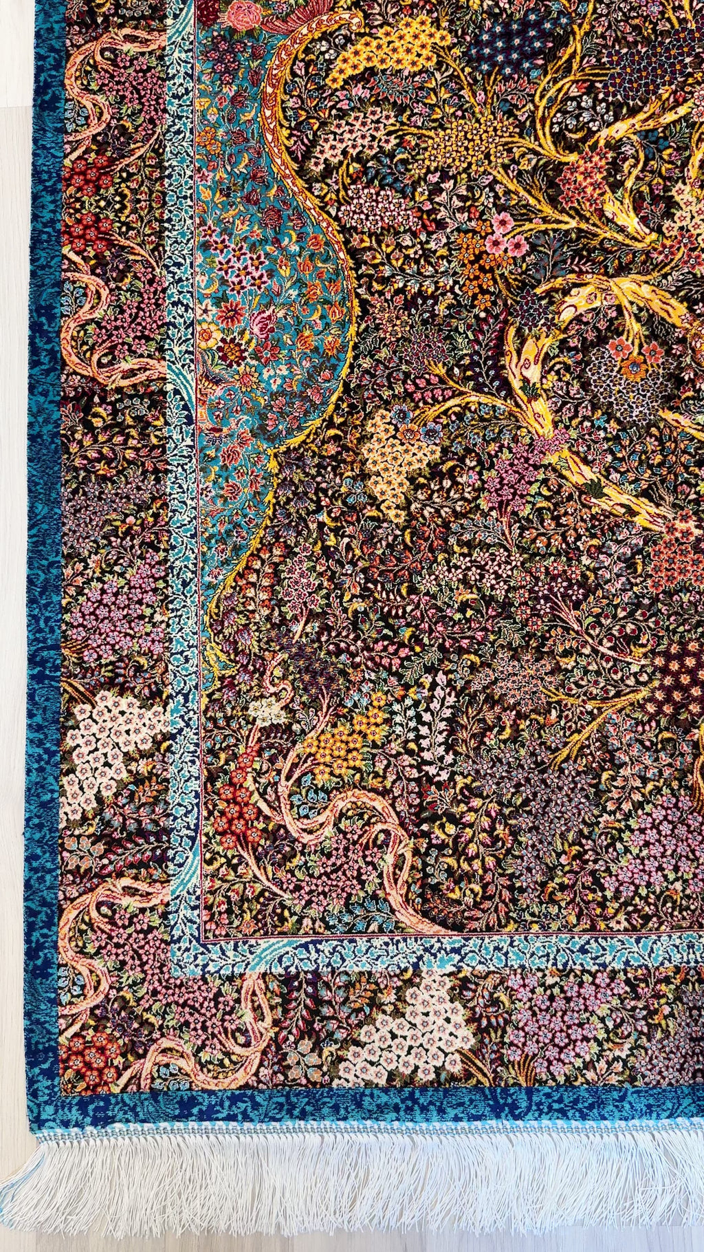 Luxury Persian Bamboo Silk Rug 100x150 cm – Robot-Woven & Hand-Knotted Edges