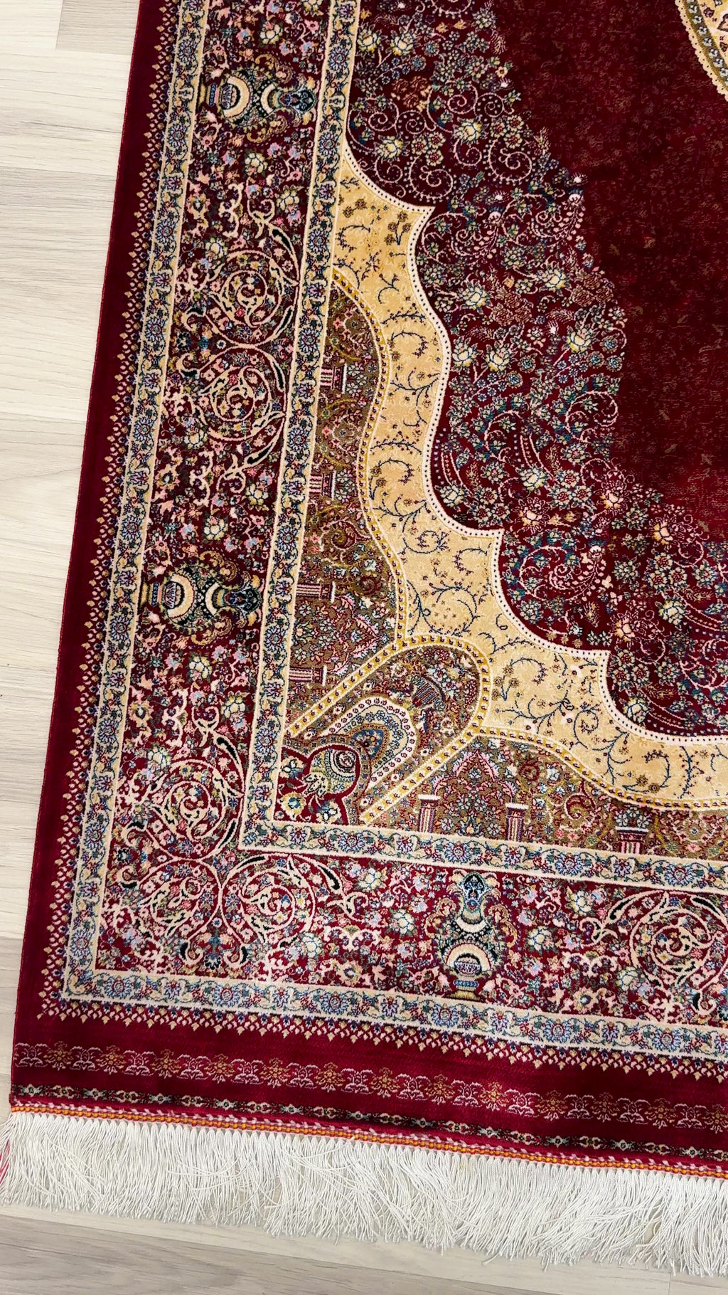 Luxury Persian Bamboo Silk Rug 120x180 cm – Robot-Woven & Hand-Knotted Edges