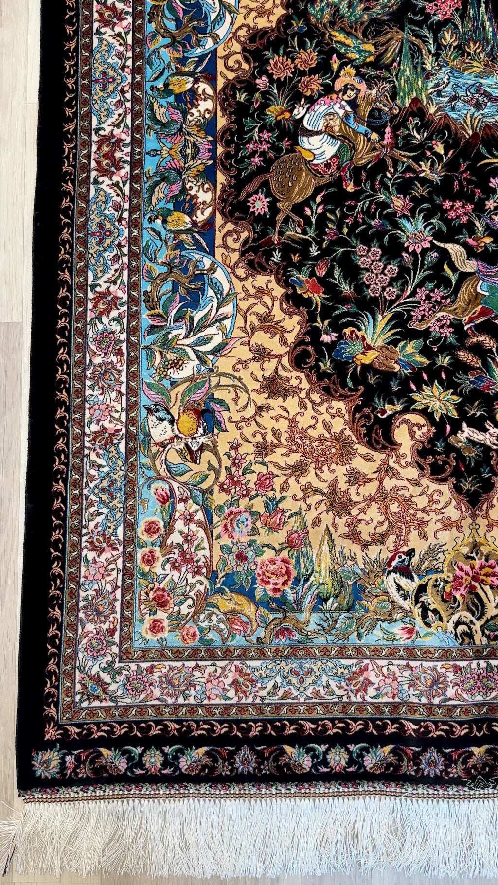 Luxury Persian Bamboo Silk Rug 150x225 cm – Robot-Woven & Hand-Knotted Edges