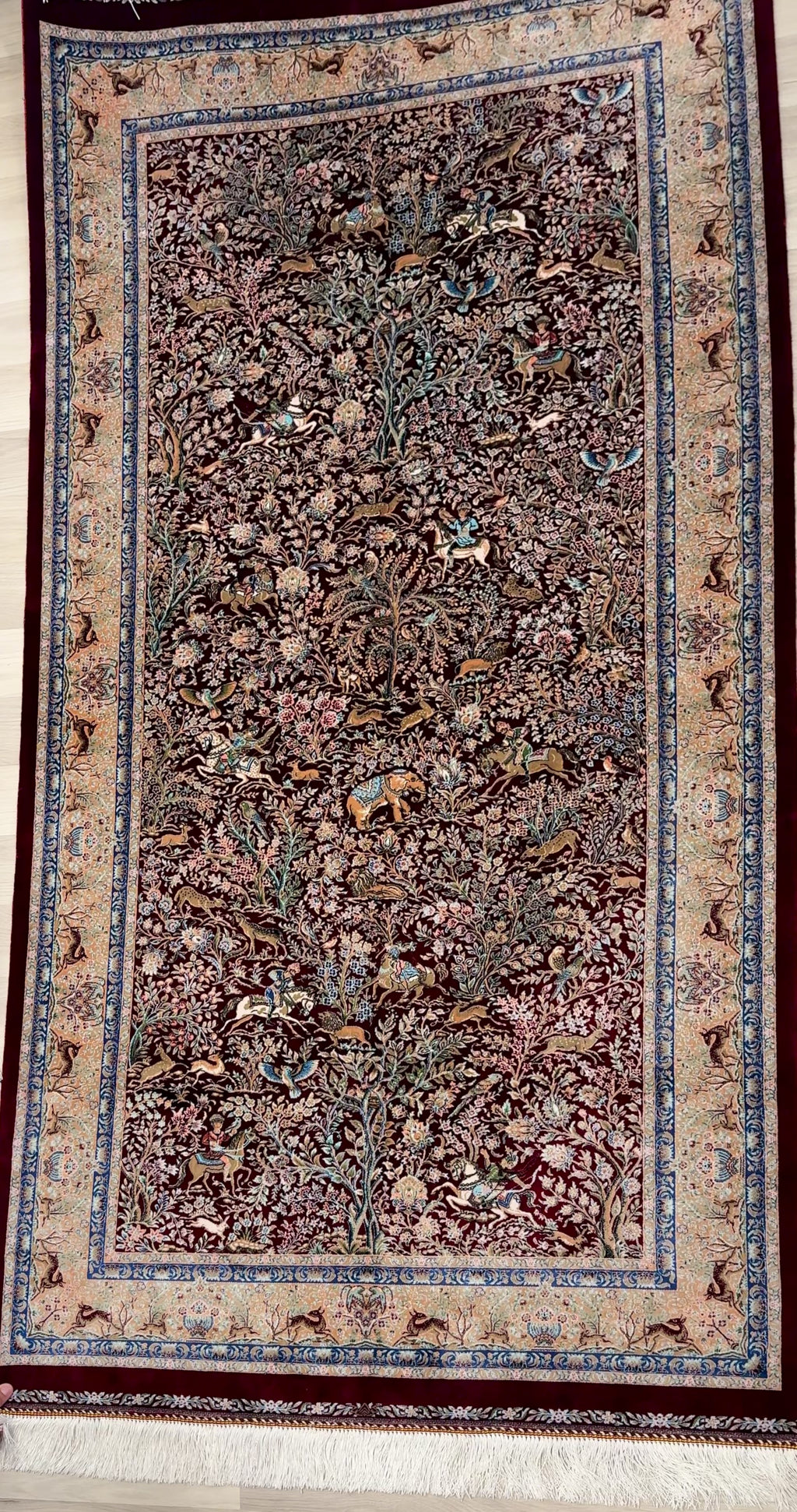 Luxury Persian Bamboo Silk Rug 100x200 cm – Robot-Woven & Hand-Knotted Edges