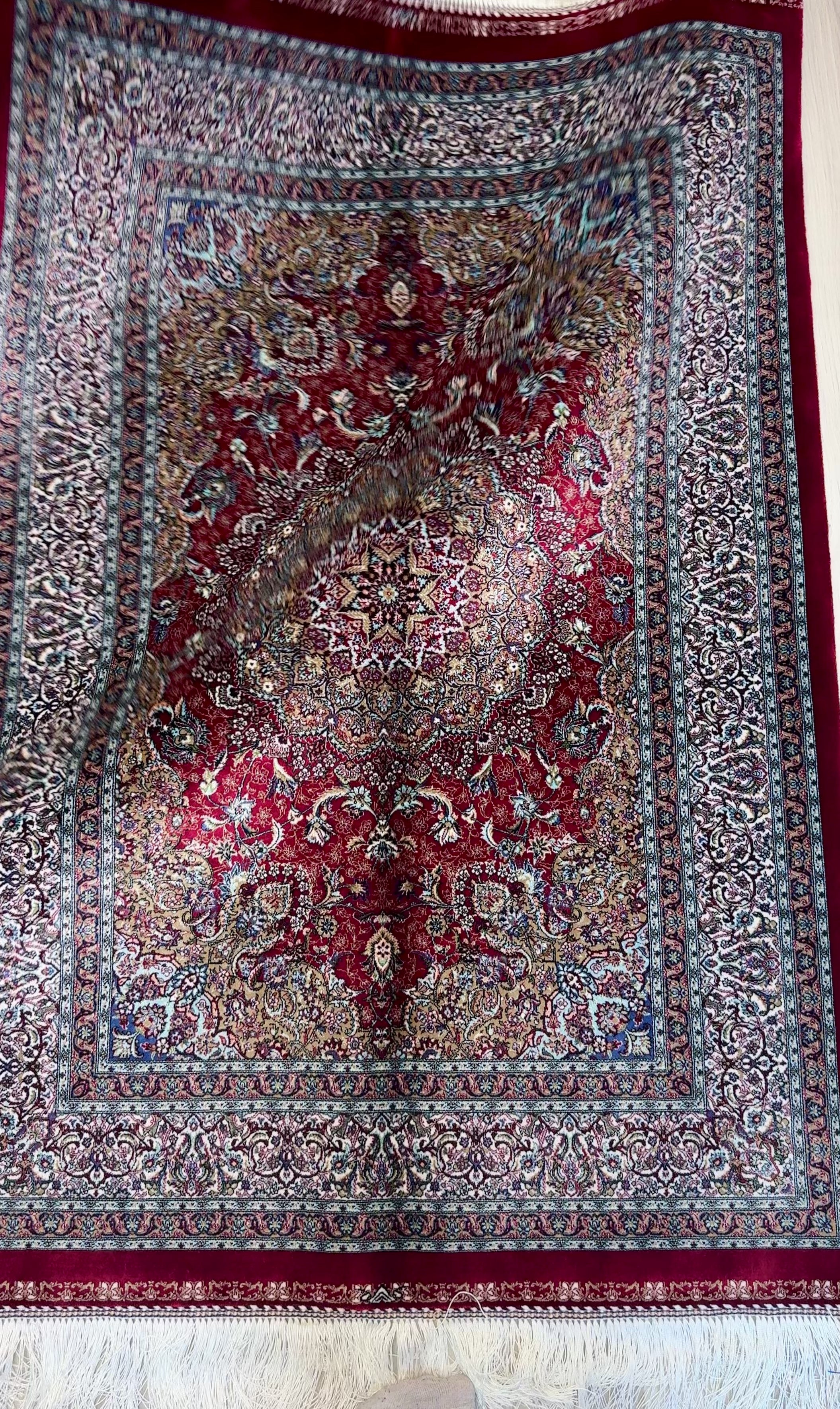 Luxury Persian Bamboo Silk Rug 80x120 cm – Robot-Woven & Hand-Knotted Edges