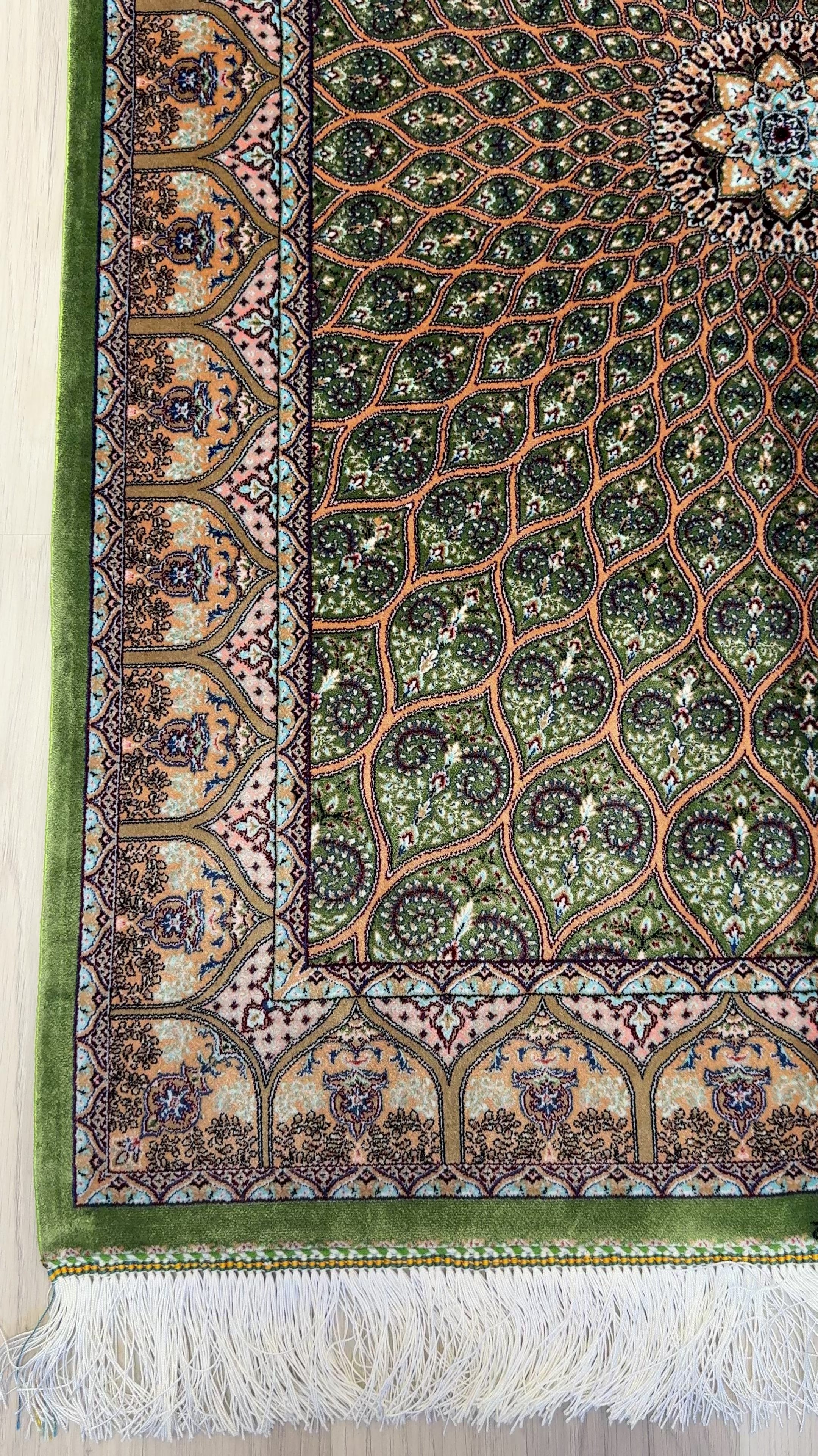 Luxury Persian Bamboo Silk Rug 80x120 cm – Robot-Woven & Hand-Knotted Edges