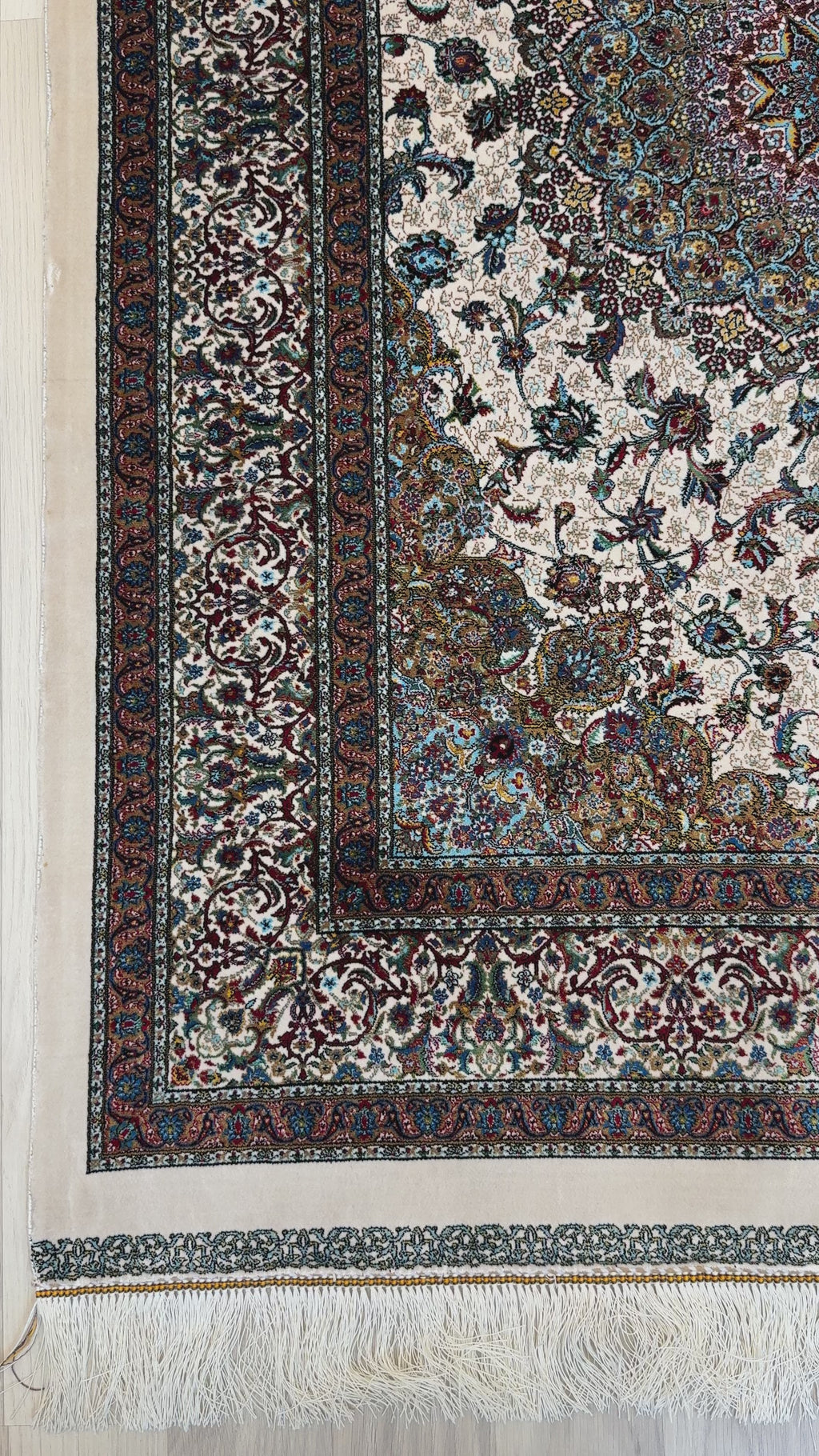 Luxury Persian Bamboo Silk Rug 100x150 cm – Robot-Woven & Hand-Knotted Edges