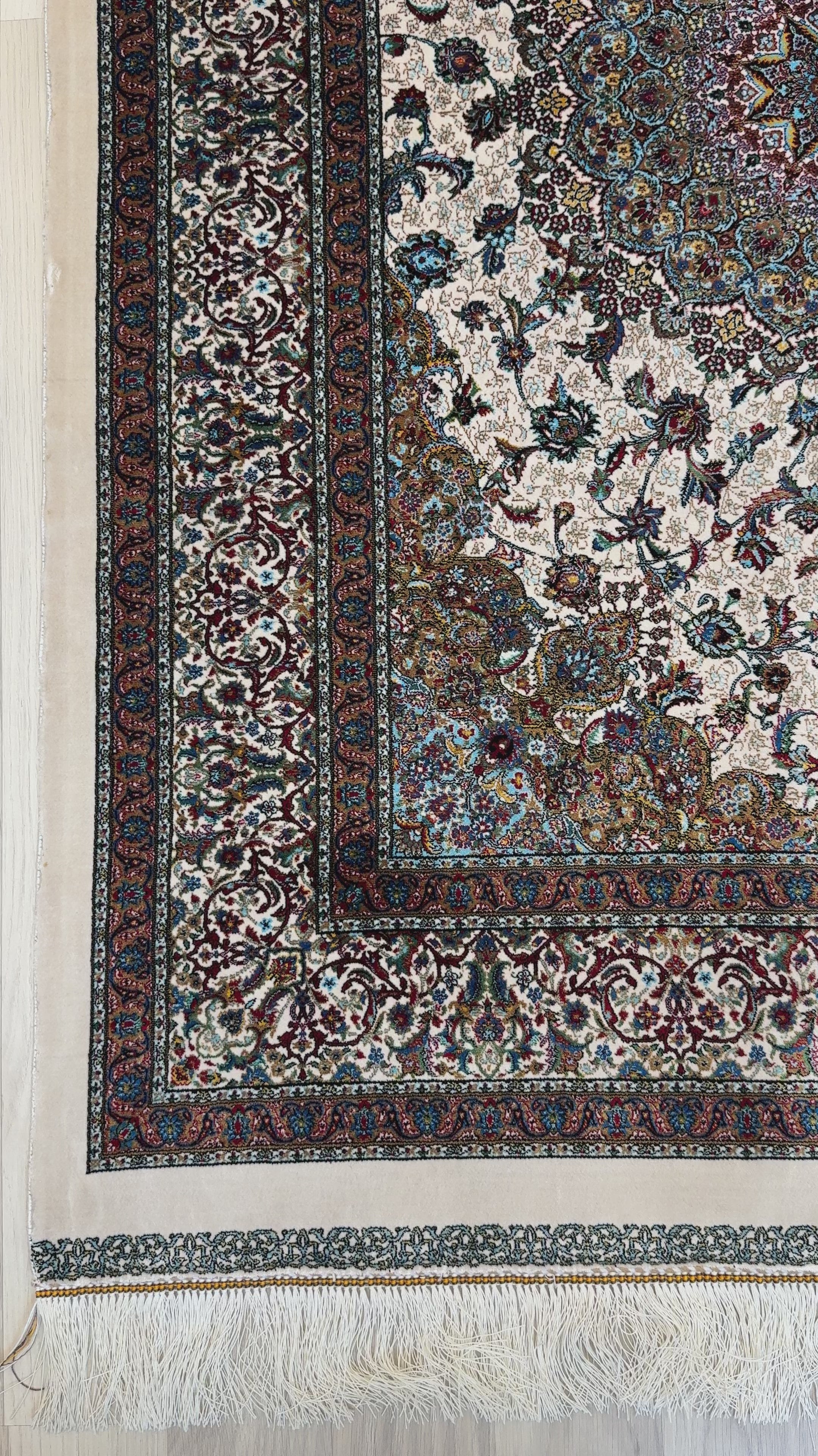 Luxury Persian Bamboo Silk Rug 100x150 cm – Robot-Woven & Hand-Knotted Edges