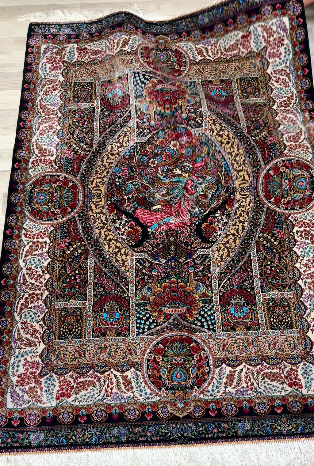 Luxury Persian Bamboo Silk Rug 150x225 cm – Robot-Woven & Hand-Knotted Edges