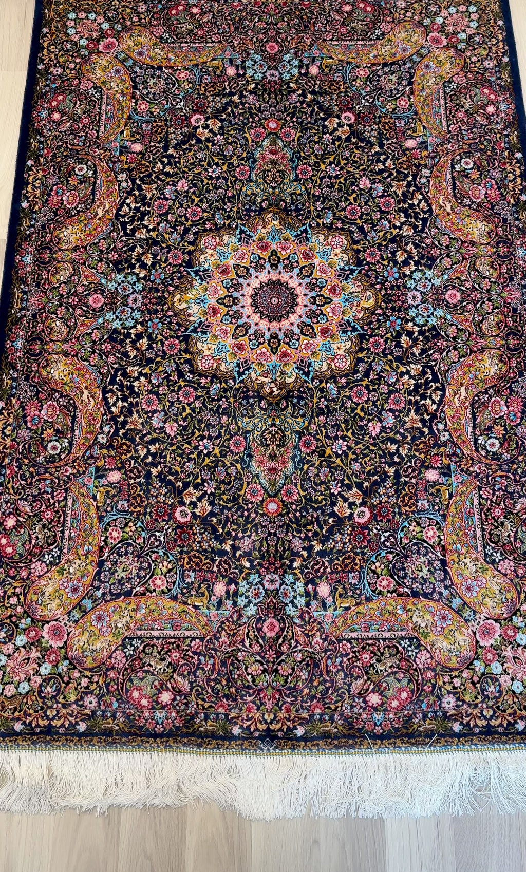 Luxury Persian Bamboo Silk Rug 100x150 cm – Robot-Woven & Hand-Knotted Edges