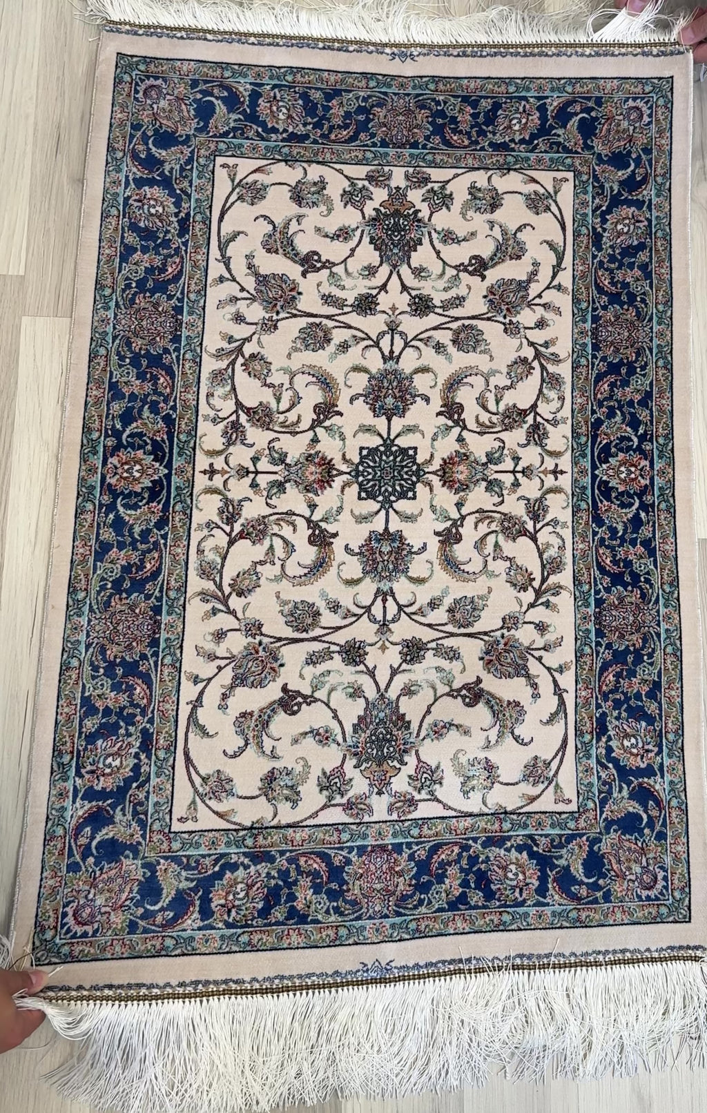 Elegant Persian Bamboo Silk Rug 60x90 cm – Robot-Woven & Hand-Knotted Edges