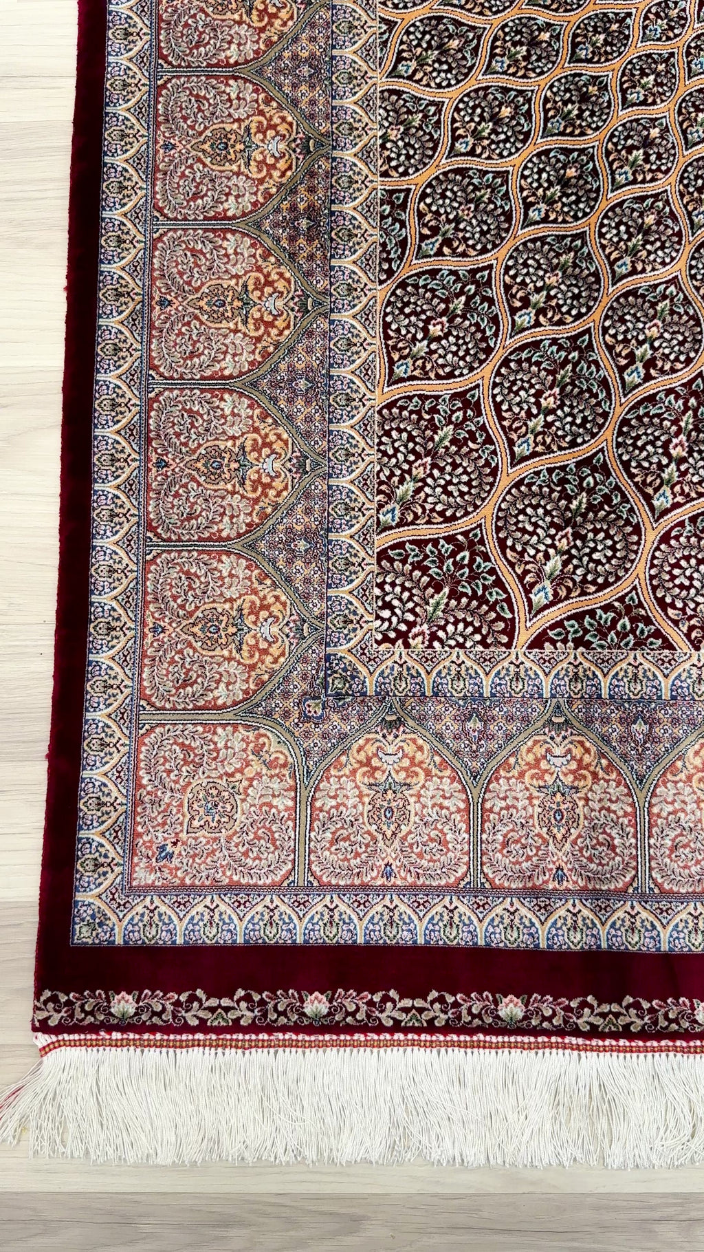 Luxury Persian Bamboo Silk Rug 120x180 cm – Robot-Woven & Hand-Knotted Edges