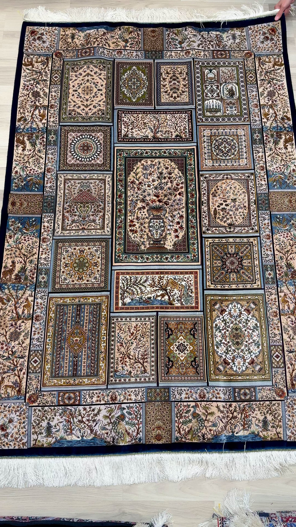 Luxury Persian Bamboo Silk Rug 120x180 cm – Robot-Woven & Hand-Knotted Edges