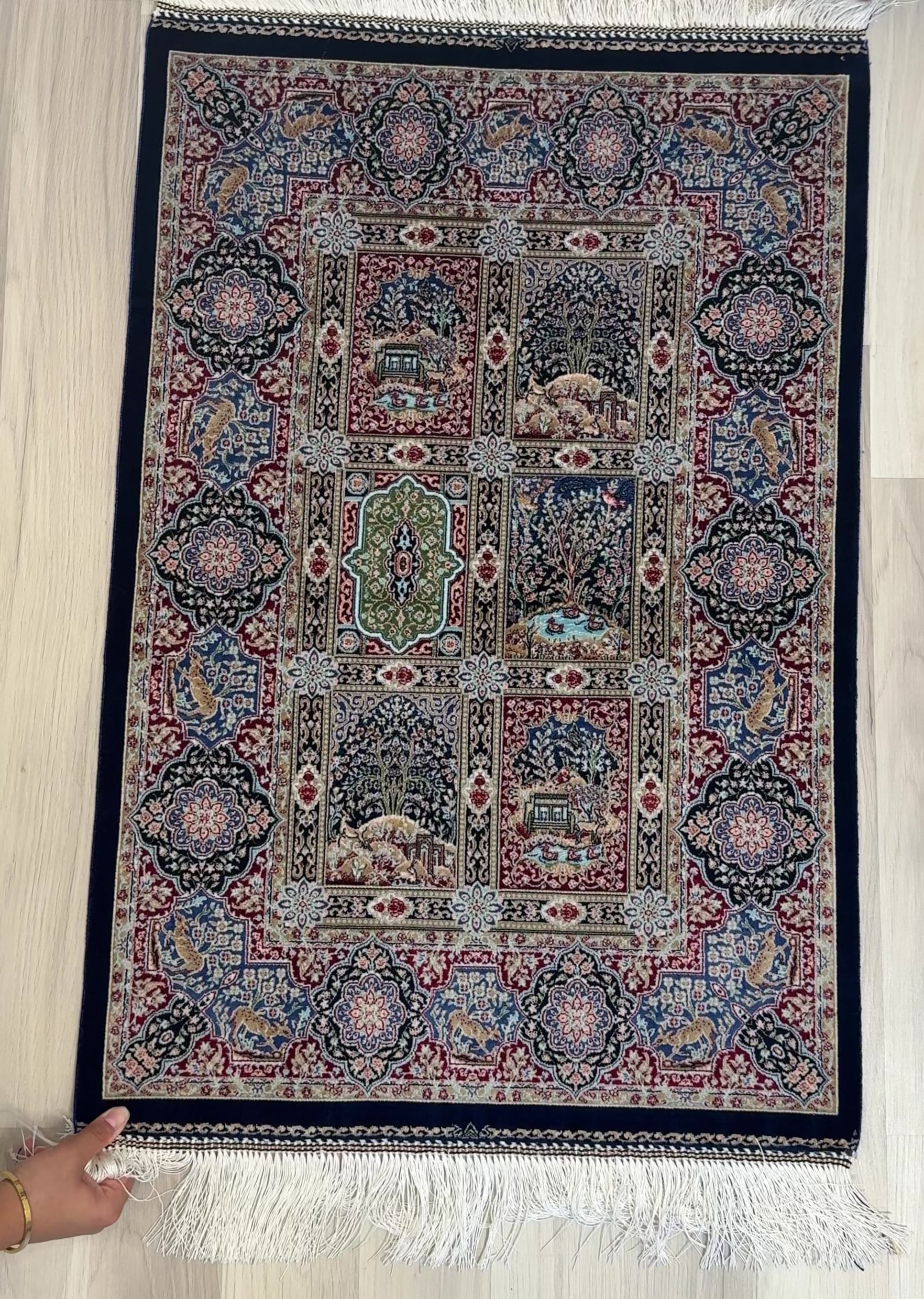 Elegant Persian Bamboo Silk Rug 60x90 cm – Robot-Woven & Hand-Knotted Edges