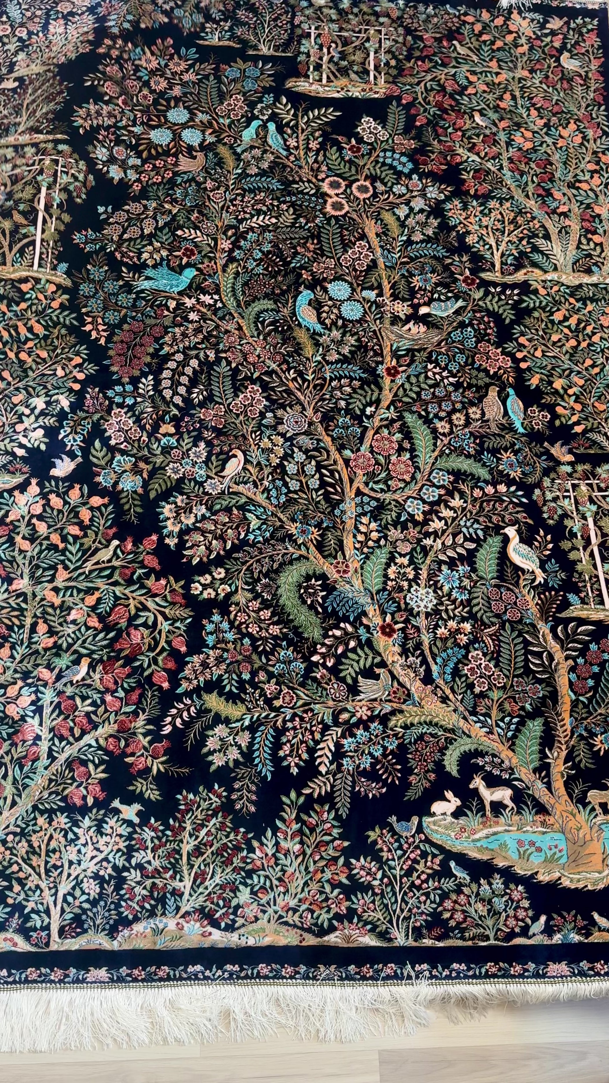 Luxury Persian Bamboo Silk Rug 150x230 cm – Robot-Woven & Hand-Knotted Edges