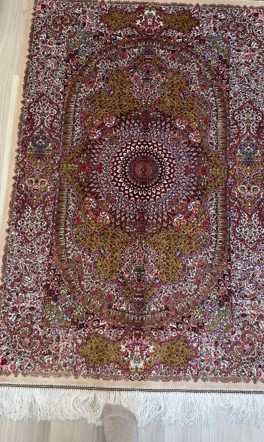 Luxury Persian Bamboo Silk Rug 80x120 cm – Robot-Woven & Hand-Knotted Edges