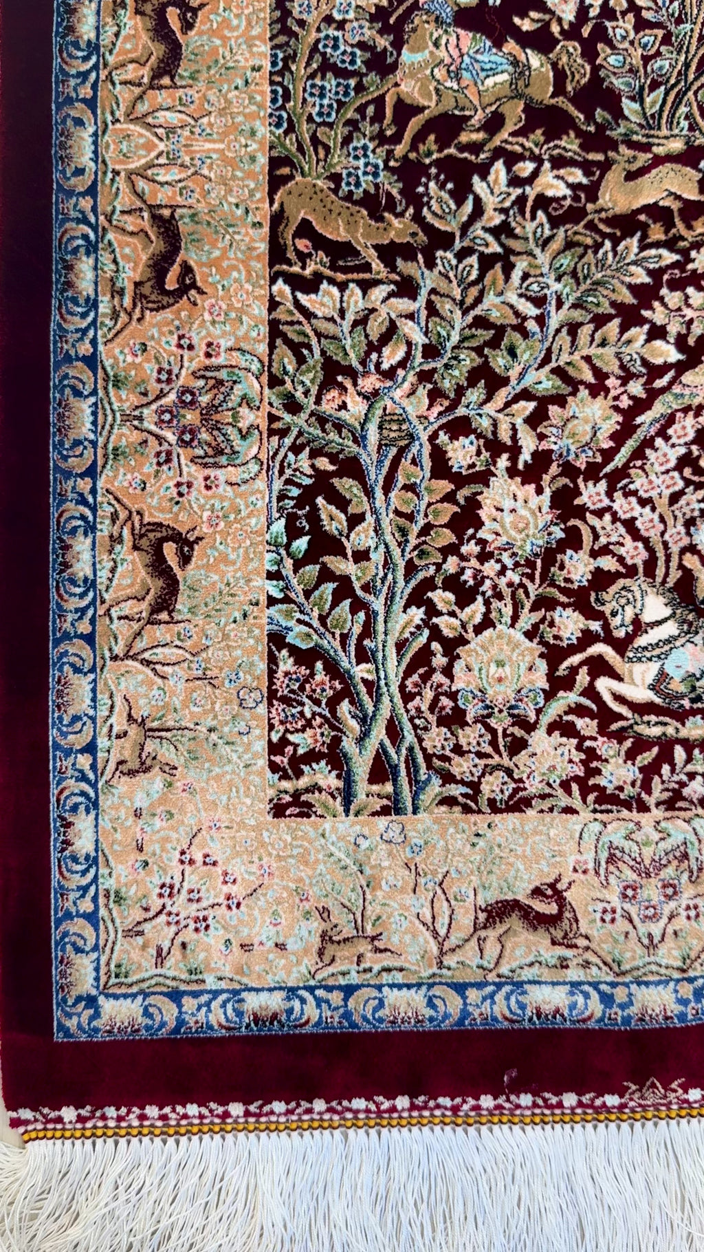 Elegant Persian Bamboo Silk Rug 60x90 cm – Robot-Woven & Hand-Knotted Edges