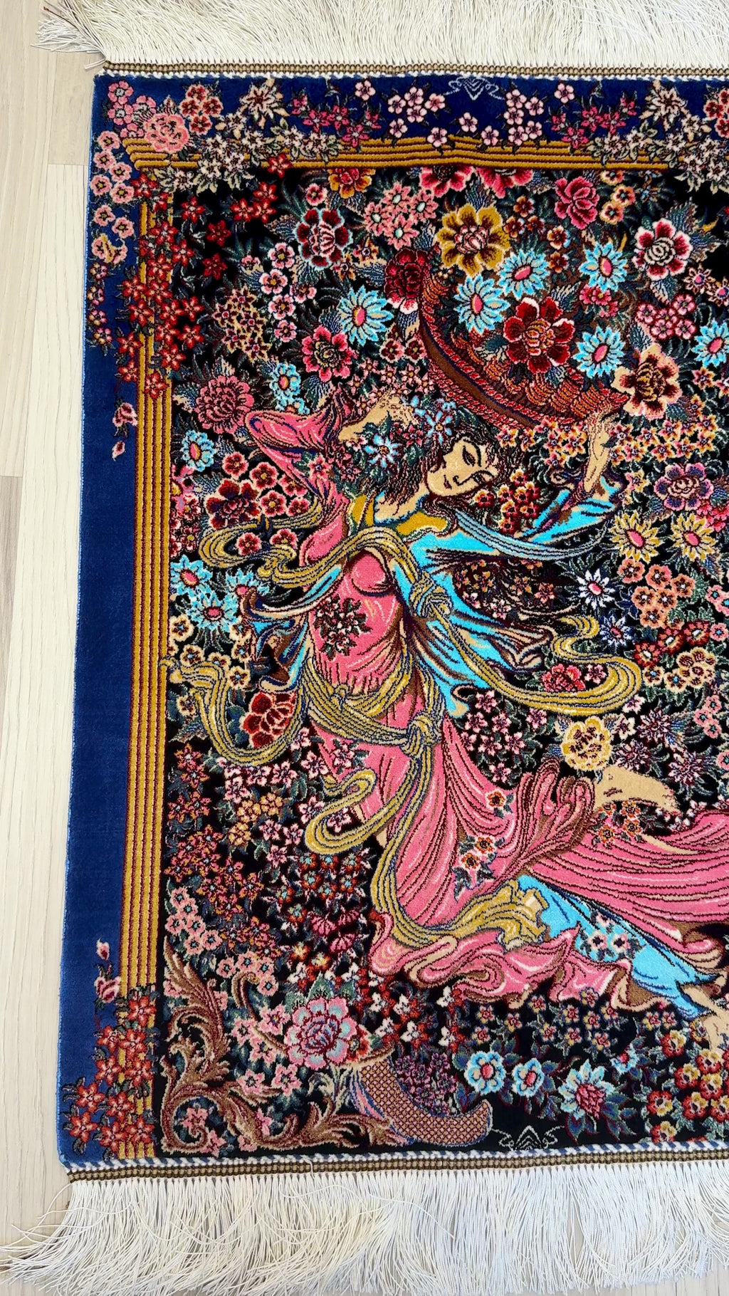 Luxury Persian Bamboo Silk Rug Wall Art Rug 50x70 cm – Robot-Woven & Hand-Knotted Edges