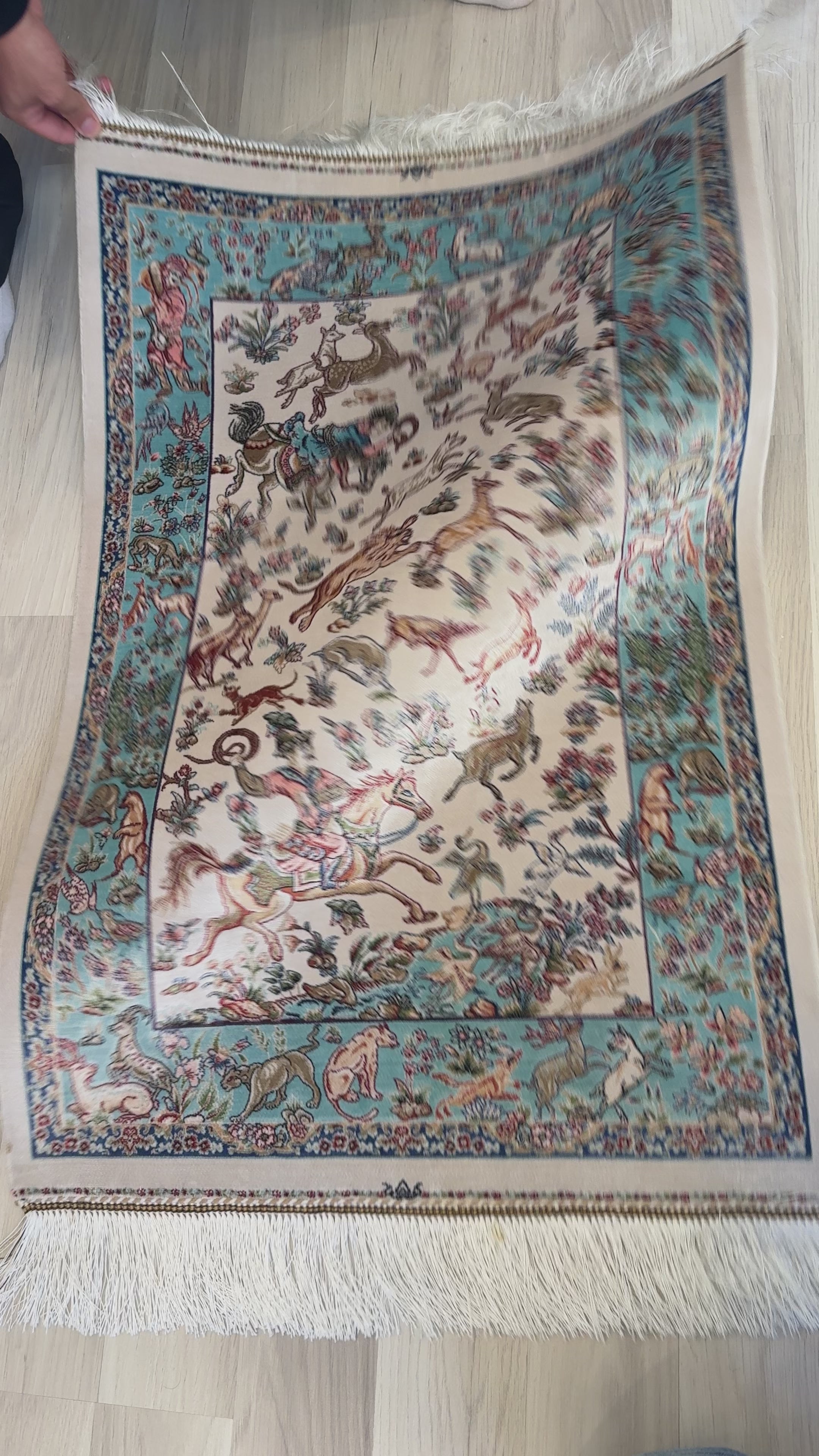 Elegant Persian Bamboo Silk Rug 60x90 cm – Robot-Woven & Hand-Knotted Edges