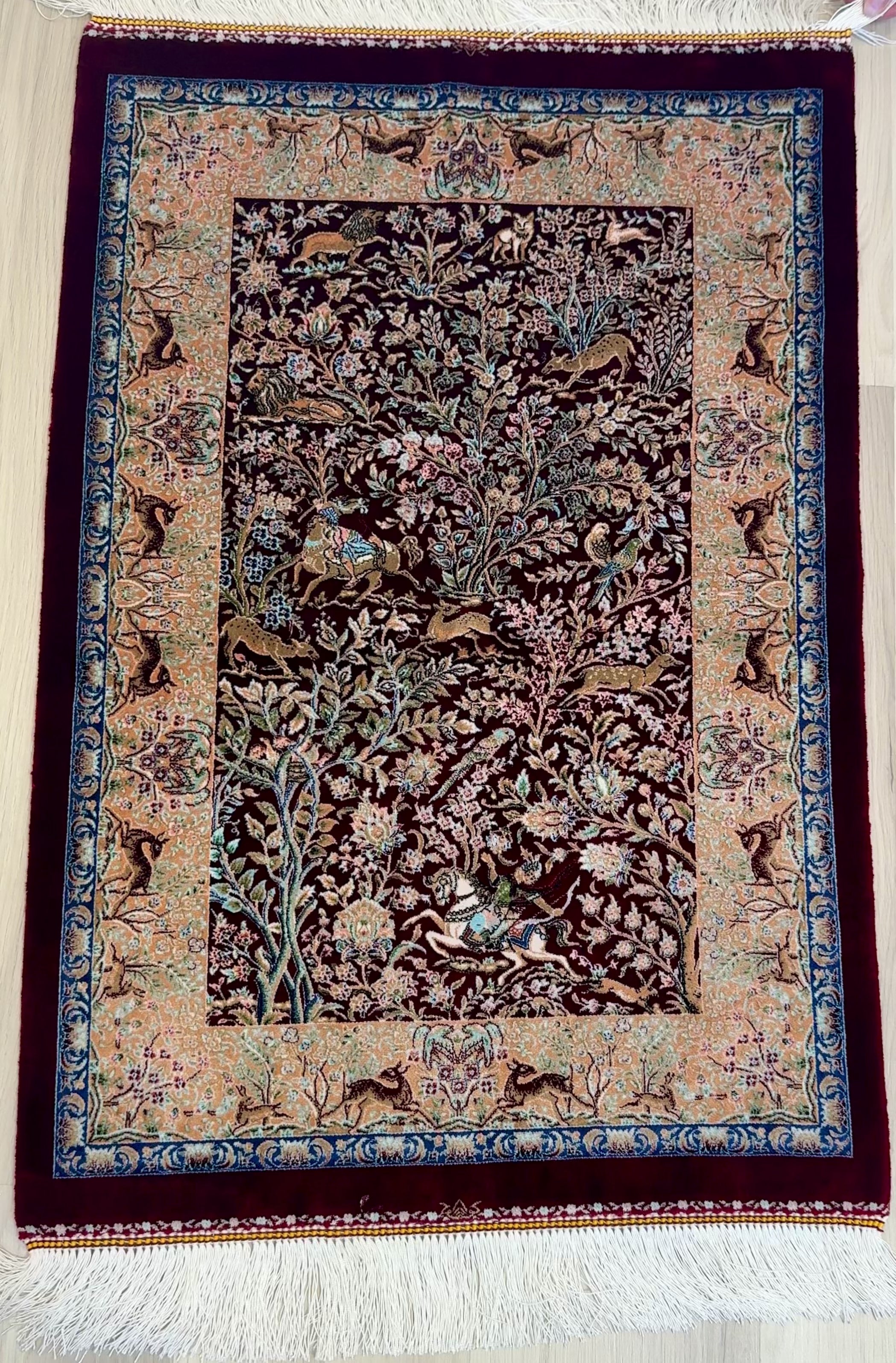 Elegant Persian Bamboo Silk Rug 60x90 cm – Robot-Woven & Hand-Knotted Edges