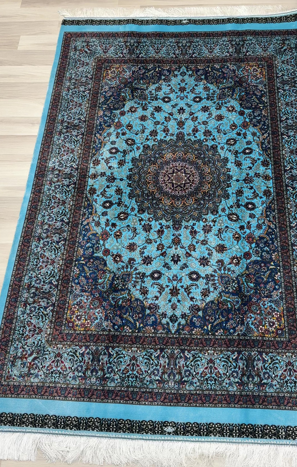 Luxury Persian Bamboo Silk Rug 120x180 cm – Robot-Woven & Hand-Knotted Edges