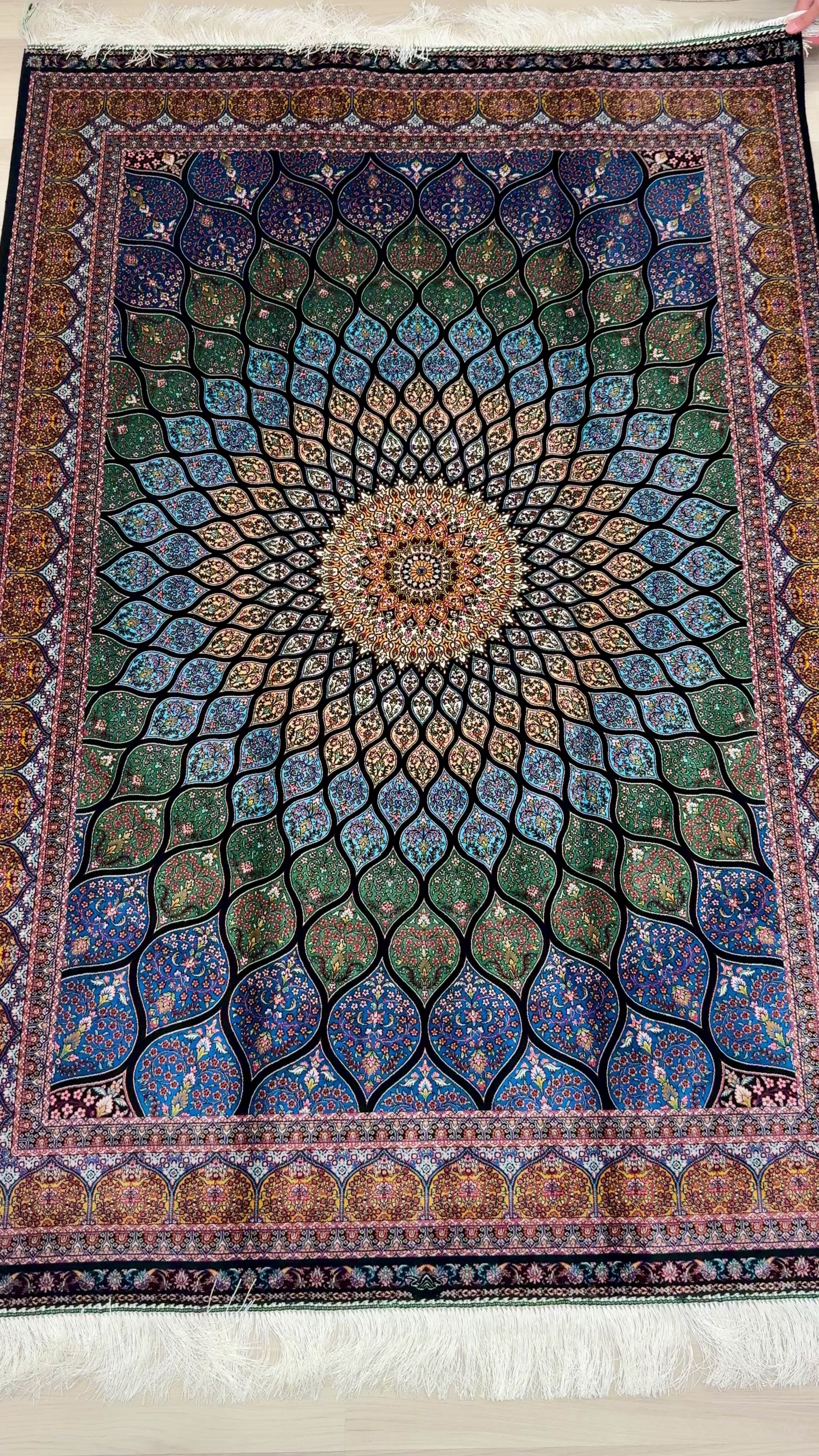 Luxury Persian Bamboo Silk Rug 120x180 cm – Robot-Woven & Hand-Knotted Edges