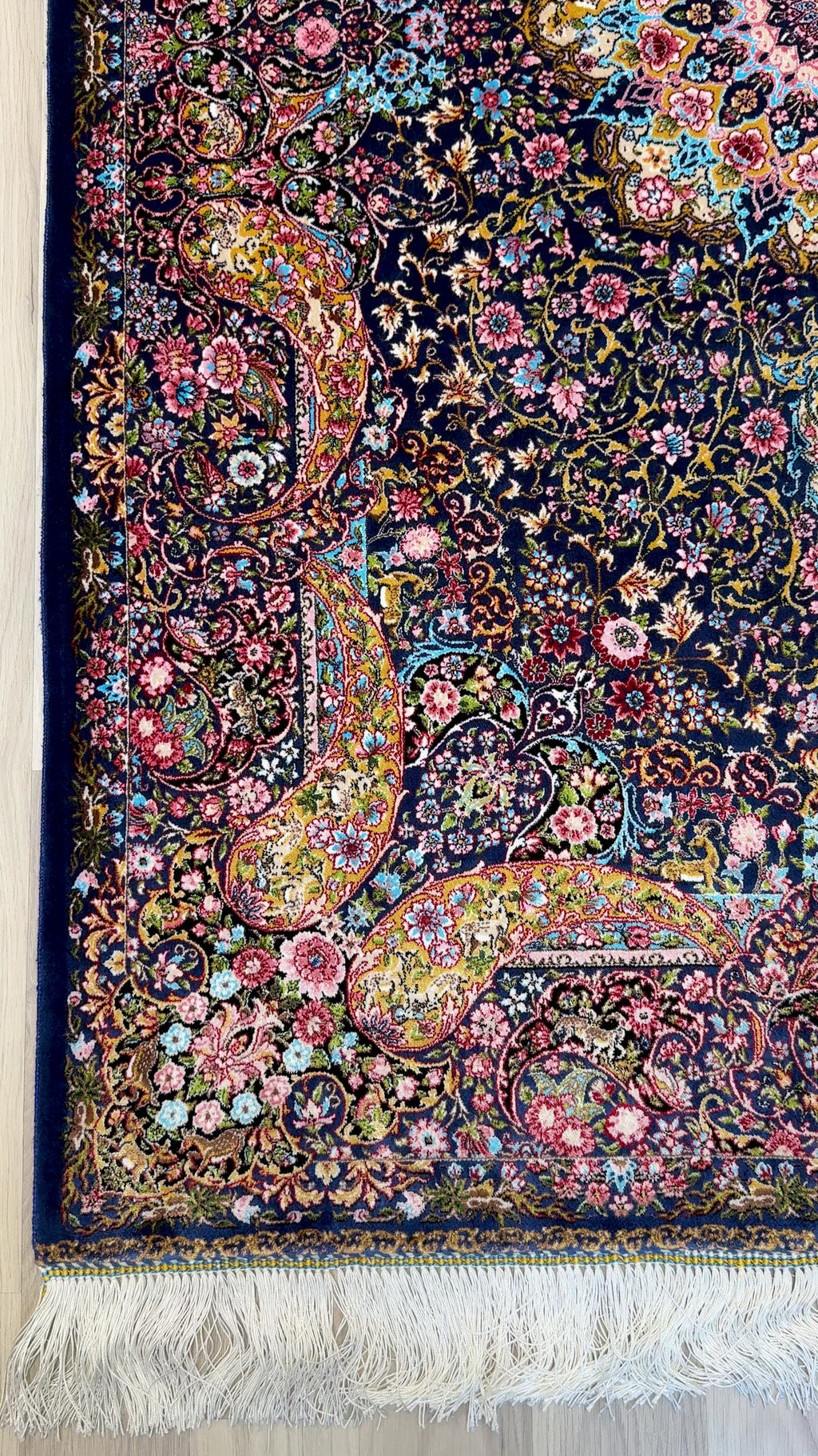 Luxury Persian Bamboo Silk Rug 100x150 cm – Robot-Woven & Hand-Knotted Edges