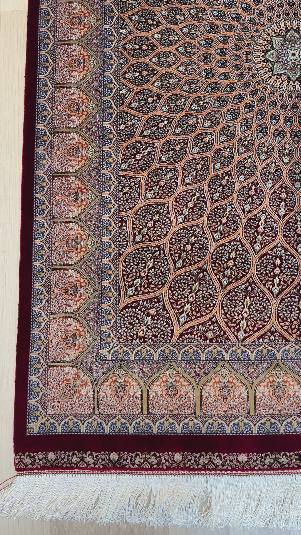 Luxury Persian Bamboo Silk Rug 100x150 cm – Robot-Woven & Hand-Knotted Edges