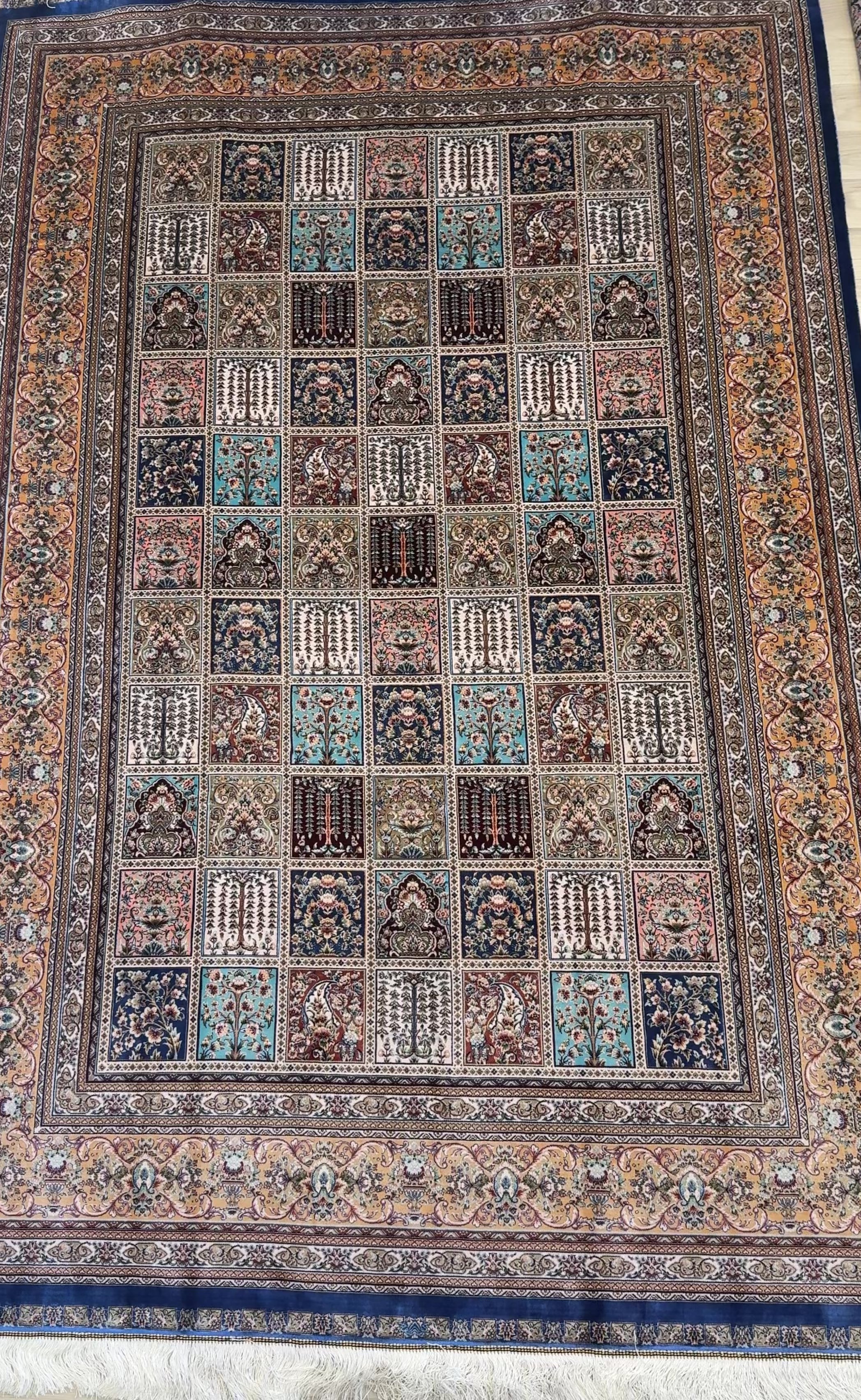 Luxury Persian Bamboo Silk Rug 150x230 cm – Robot-Woven & Hand-Knotted Edges