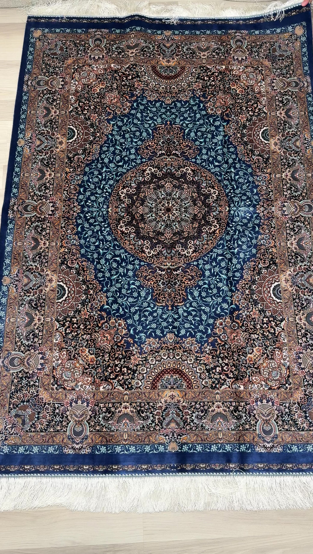 Luxury Persian Bamboo Silk Rug 120x180 cm – Robot-Woven & Hand-Knotted Edges