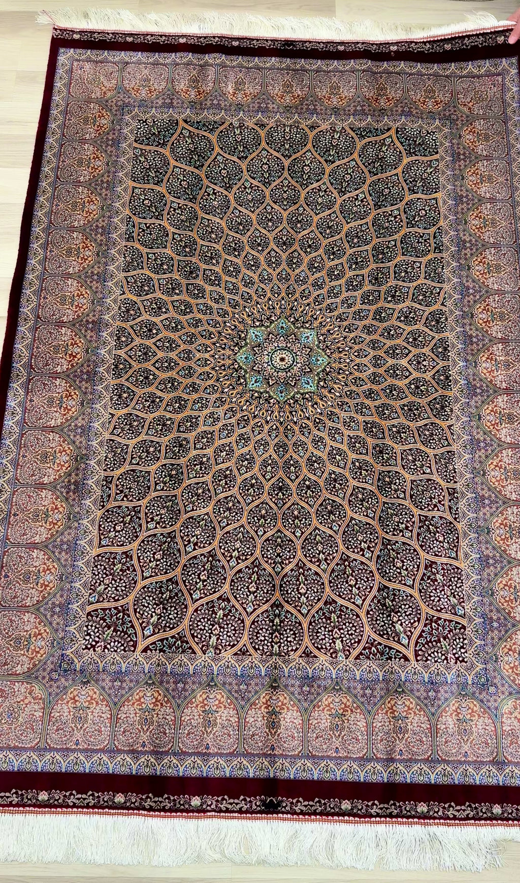 Luxury Persian Bamboo Silk Rug 120x180 cm – Robot-Woven & Hand-Knotted Edges