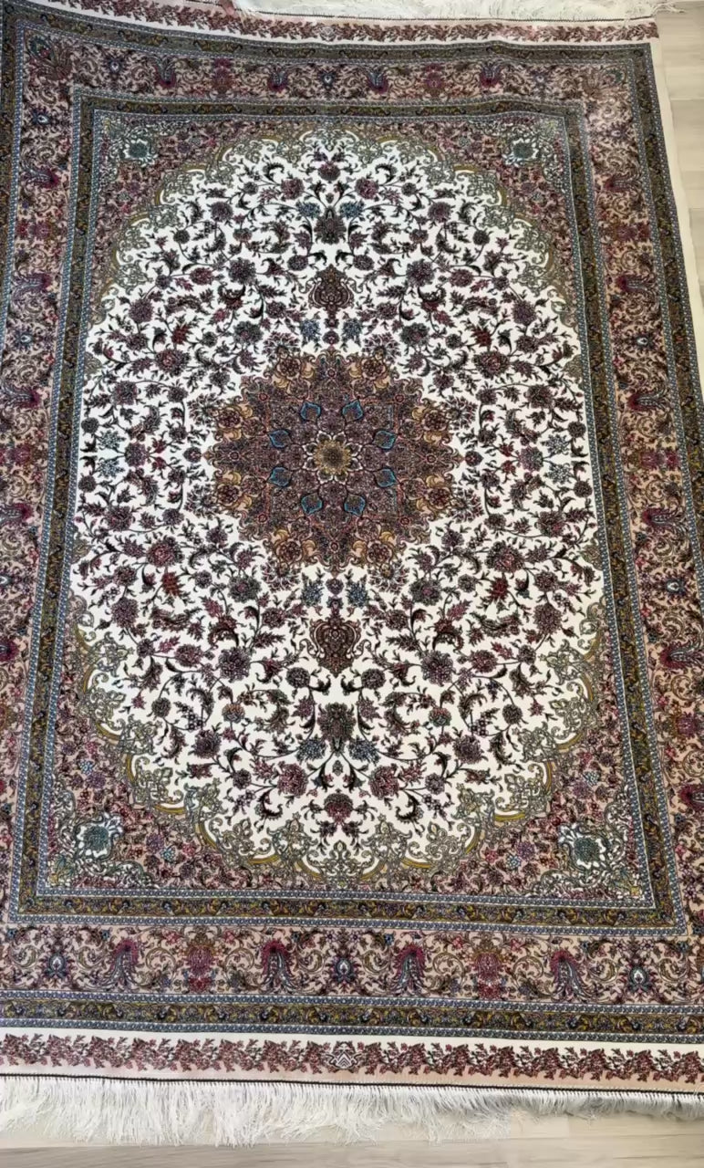 Luxury Persian Bamboo Silk Rug 150x225 cm – Robot-Woven & Hand-Knotted Edges