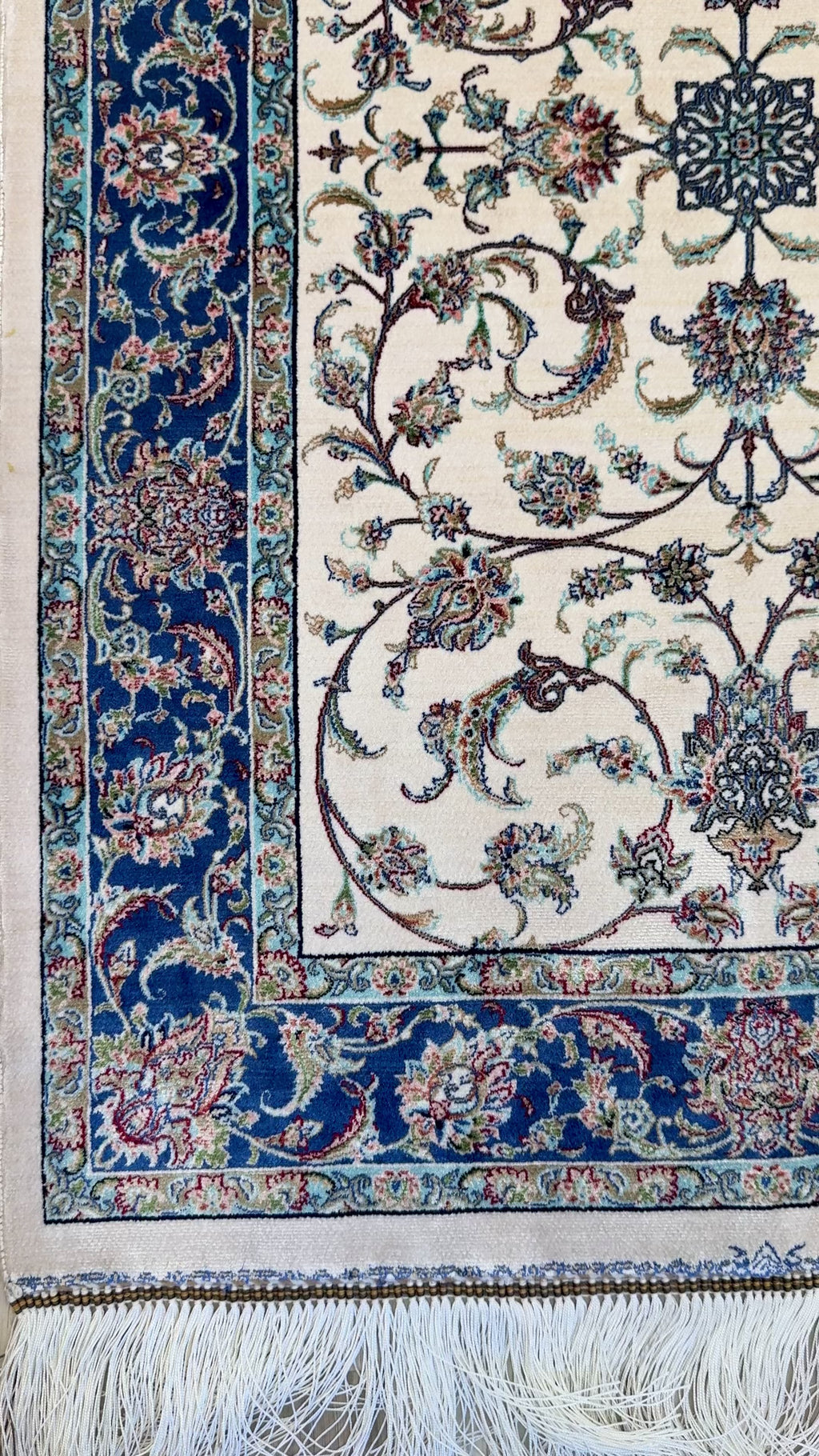 Elegant Persian Bamboo Silk Rug 60x90 cm – Robot-Woven & Hand-Knotted Edges