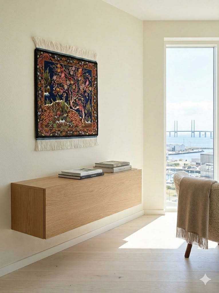 Luxury Persian Bamboo Silk Rug Wall Art Rug 50 x 50cm– Robot-Woven & Hand-Knotted Edges